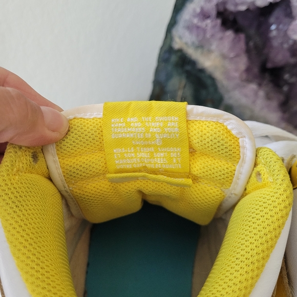 VINTAGE NIKE AIR FORCE ONE HIGH YELLOW WHITE Size 7.5 - Picture 6 of 9